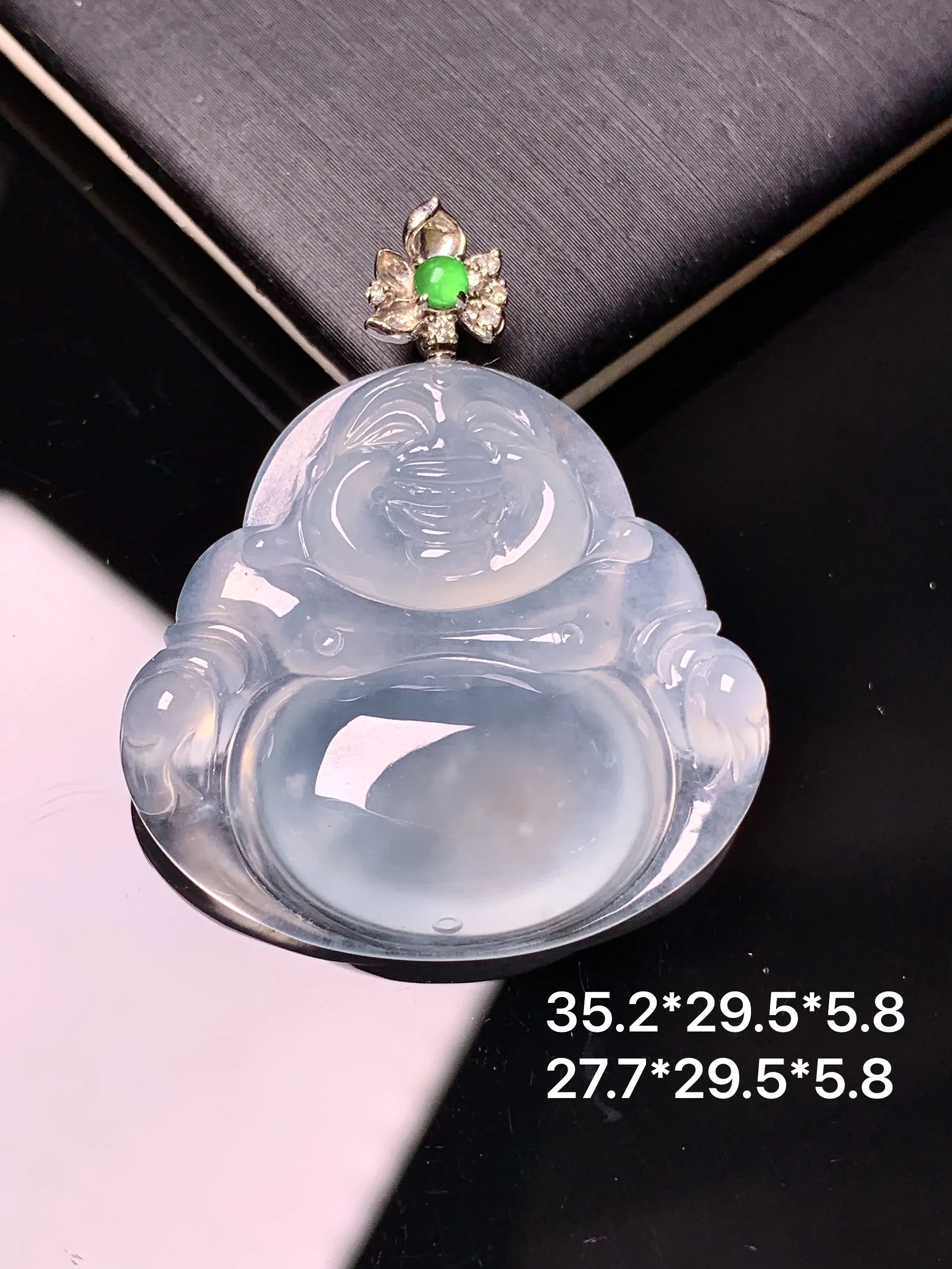 18k金镶嵌冰种佛公吊坠 玉质细腻 色泽艳丽清新 整体尺寸35.2*29.5*5.8