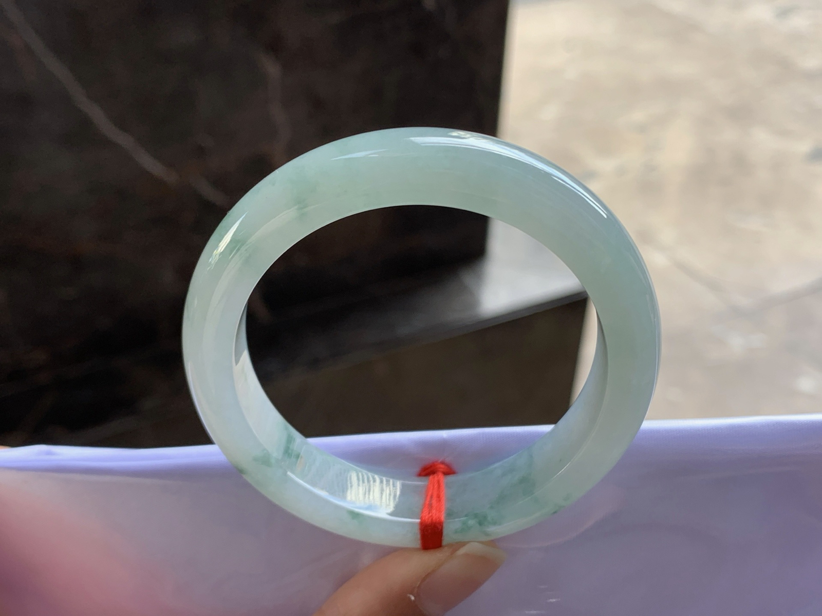 53-12-8.8

飘花手镯^_^玉质温润