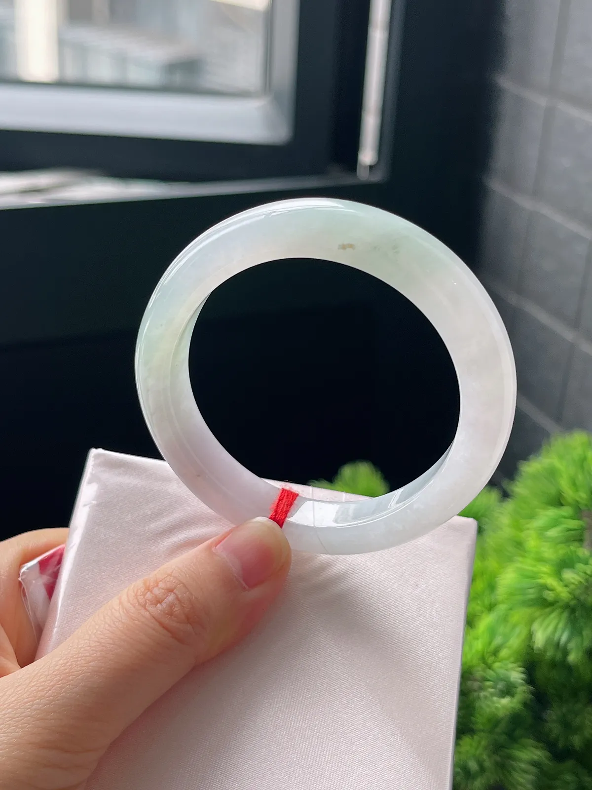 贵妃镯55圈口，翡翠冰糯种春带彩手镯