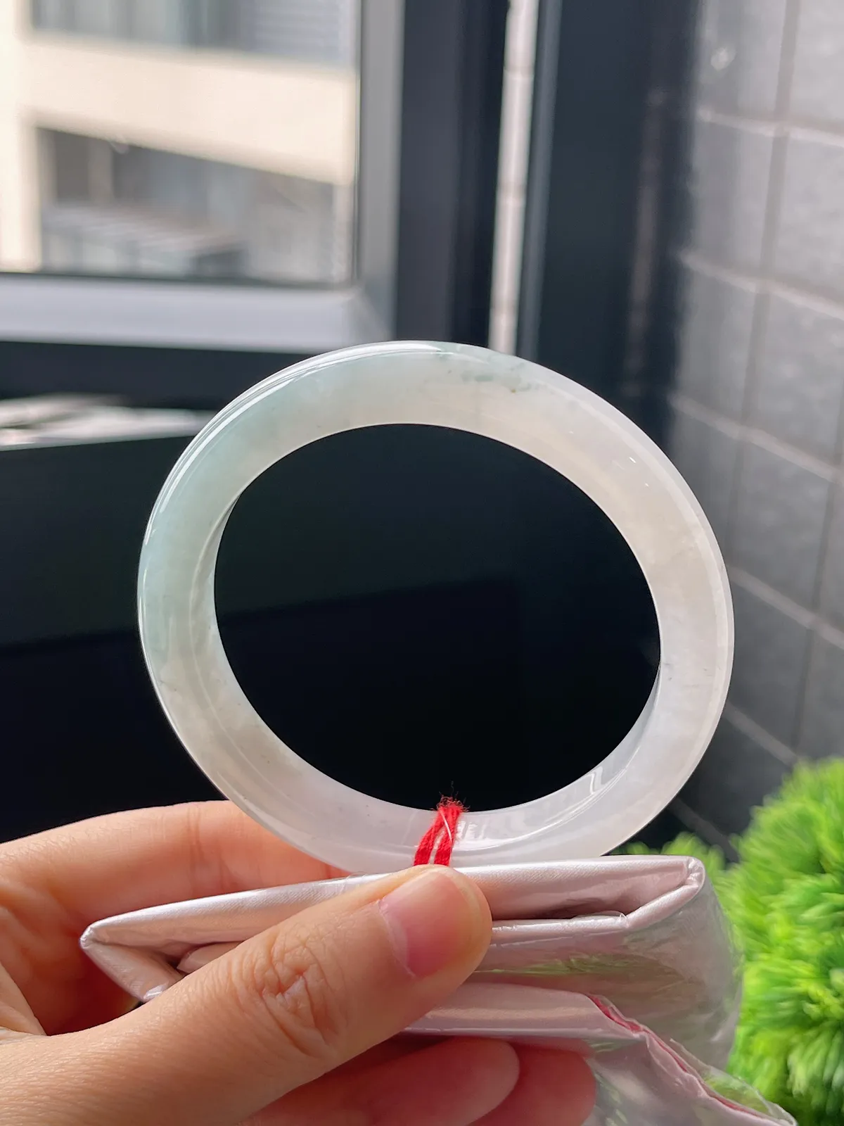 正圈56.2圈口，翡翠冰糯种飘花手镯