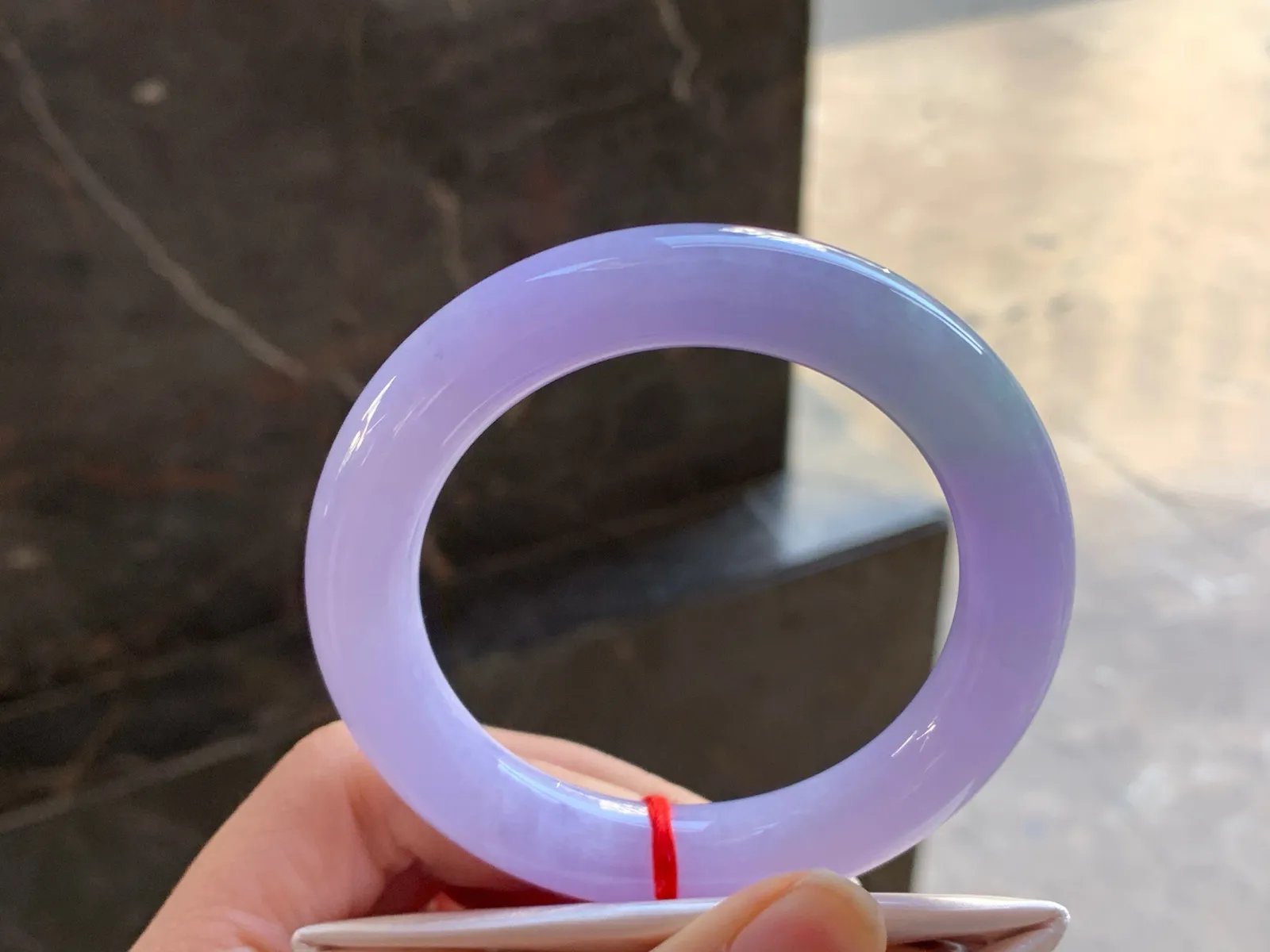 53.5-12.9

紫罗兰圆条手镯^_^鲜艳 玉质温润