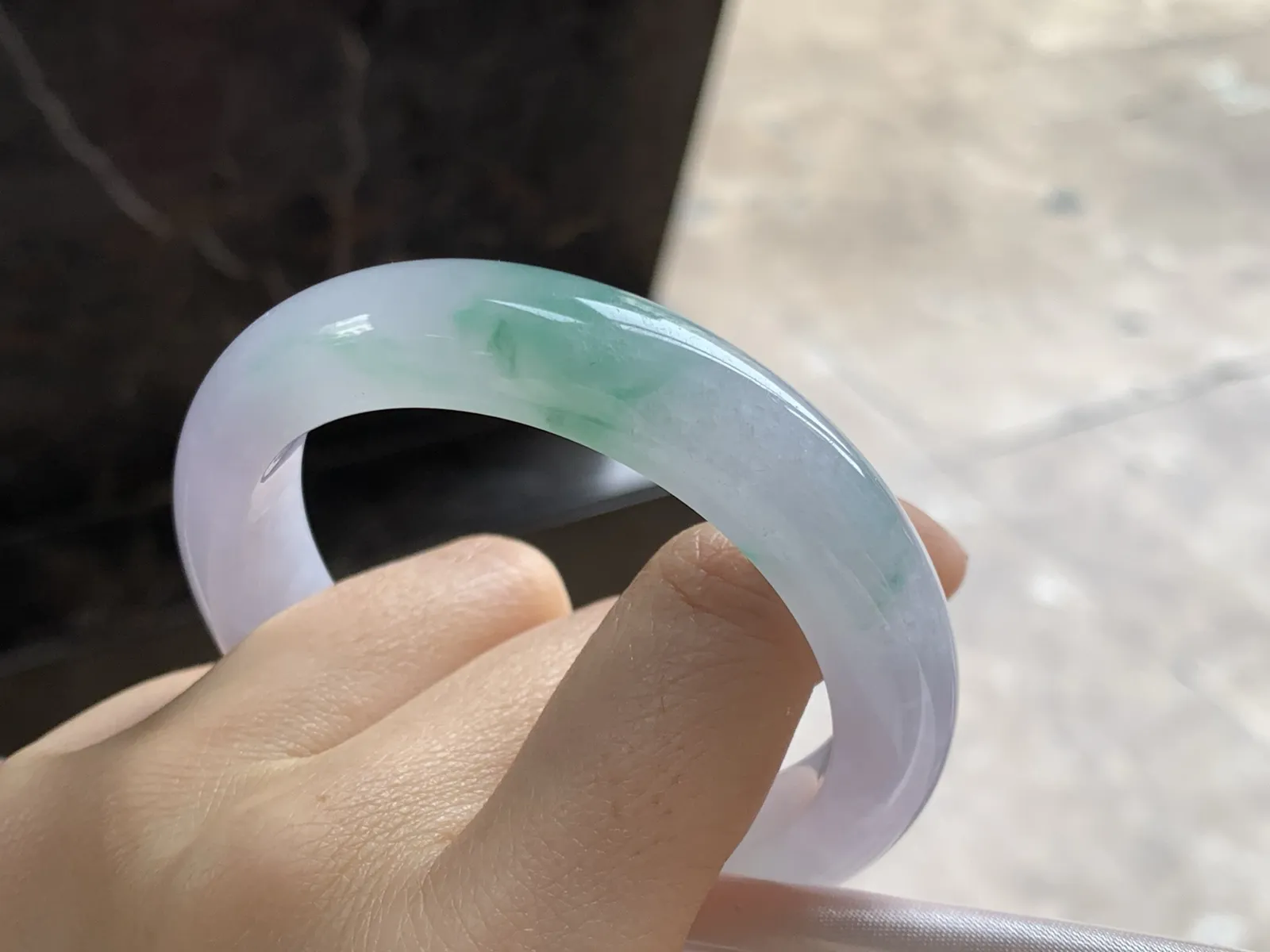 54-12.3-9

飘绿手镯^_有种有色～绿色点缀