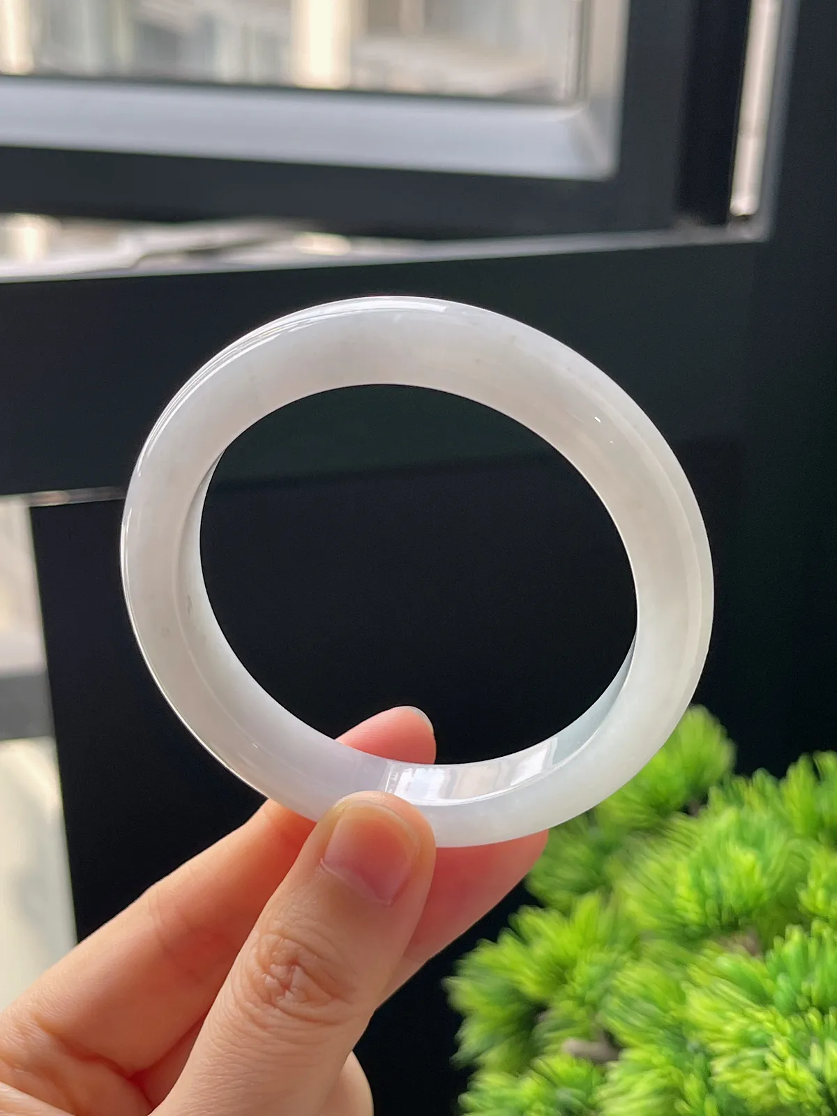 正圈54圈口，翡翠糯化种白色手镯