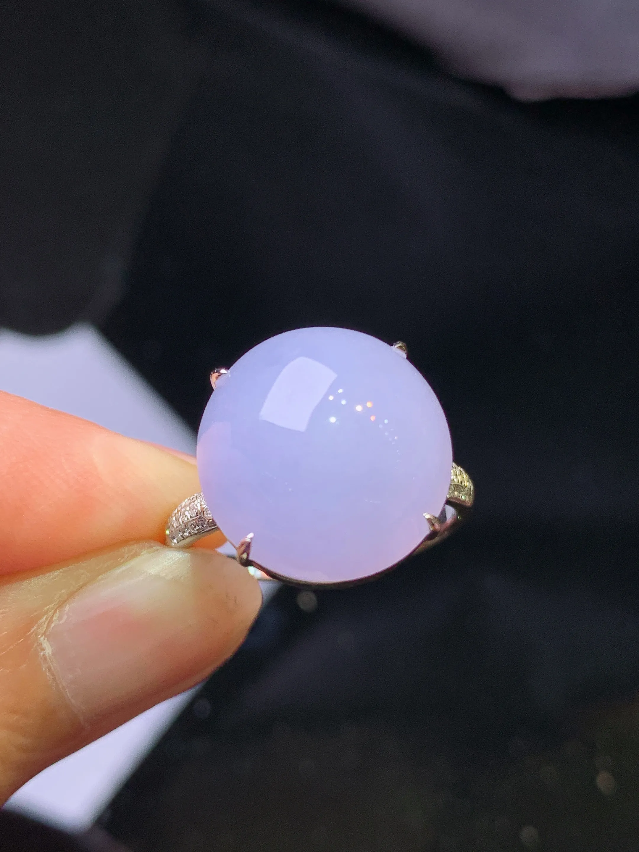 18k金钻镶嵌紫罗兰蛋面戒指 玉质细腻 色泽艳丽清新 圈口14.5 整体尺寸15*14.3*9