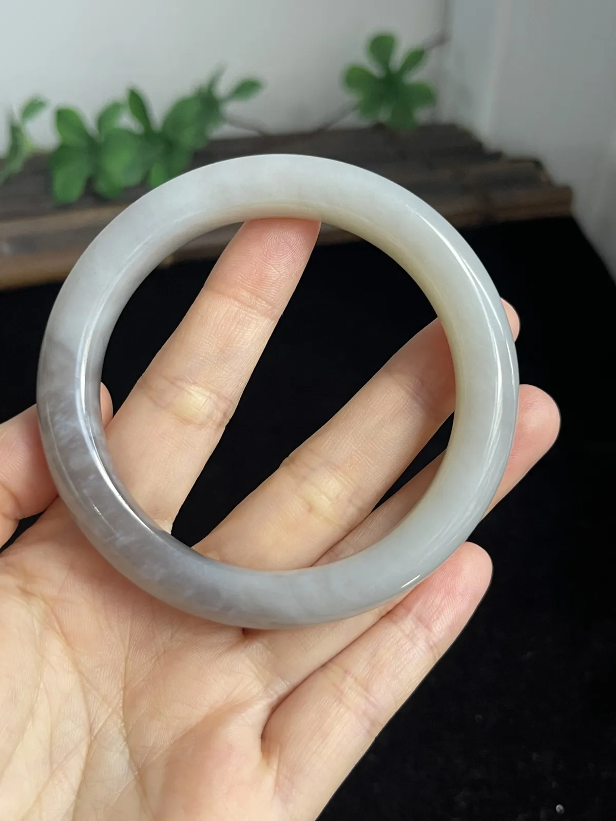 正圈57圈口，和田玉手镯