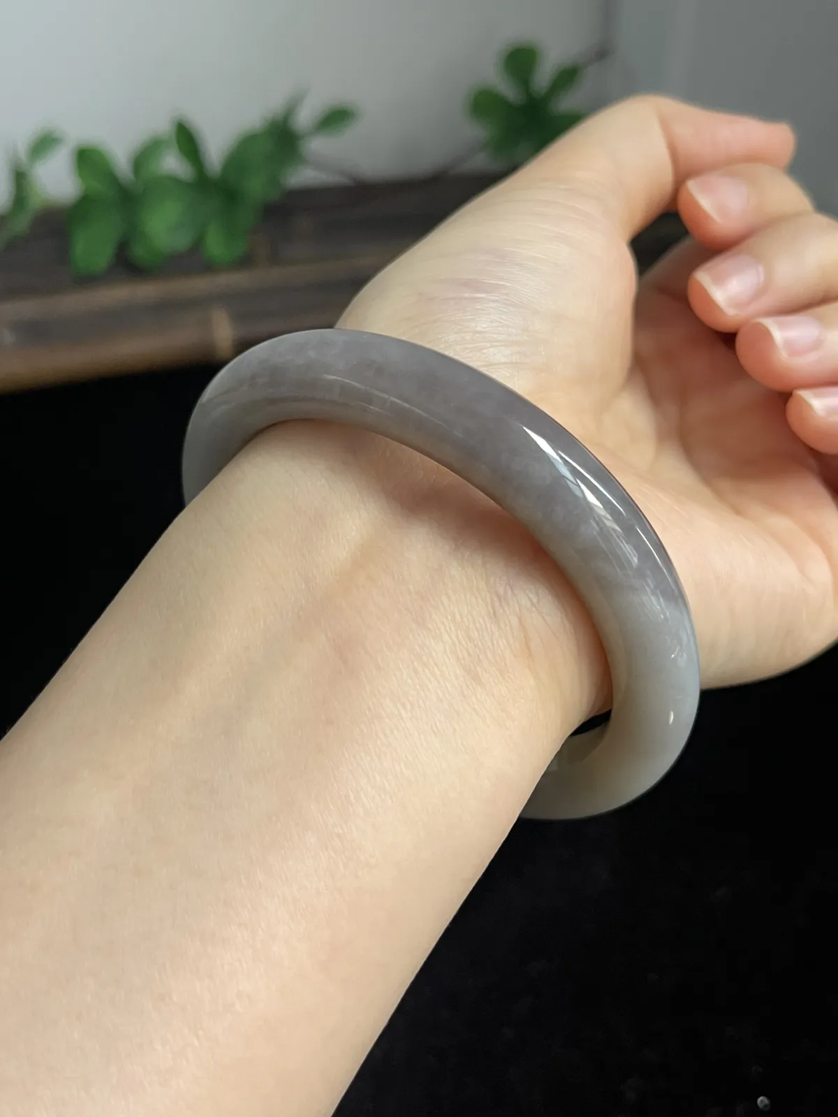 正圈57圈口，和田玉手镯