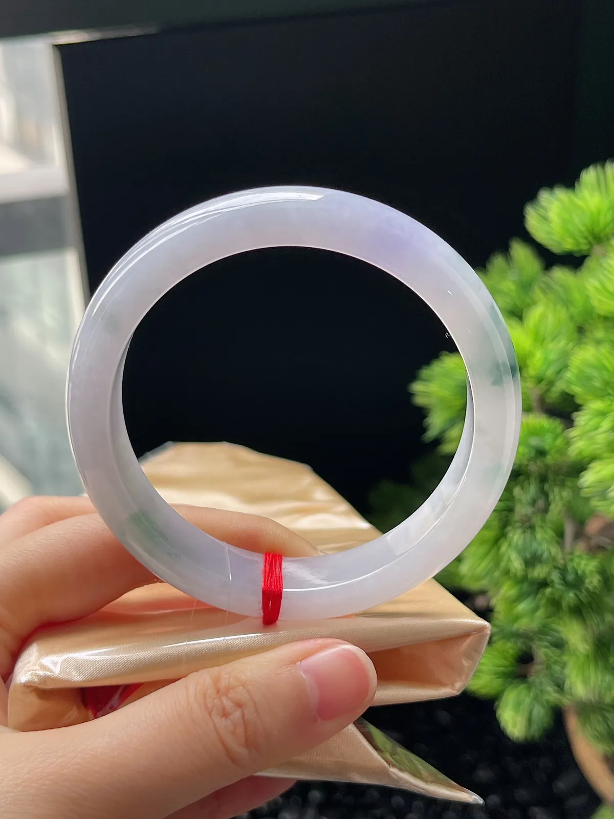 正圈58.7圈口，翡翠冰糯种淡紫底飘花手镯