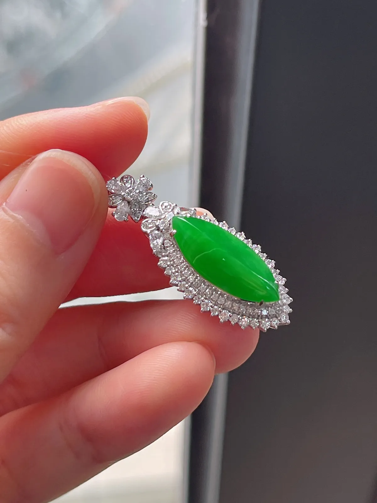 18k金翡翠冰糯种绿色吊坠