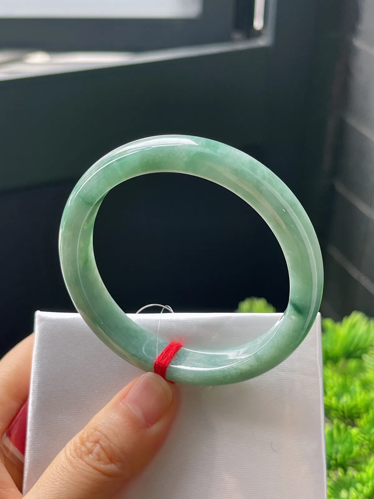 正圈52圈口，翡翠糯化种绿色手镯