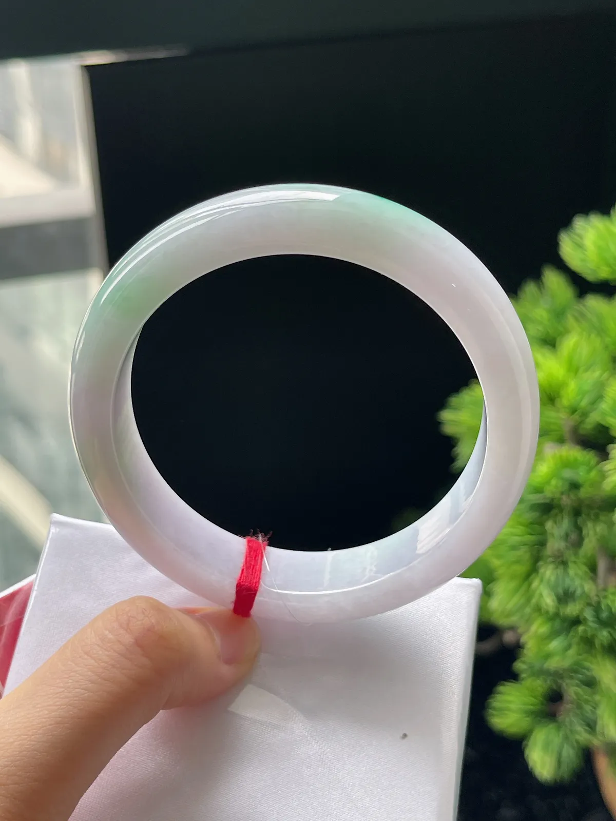 正圈58.5圈口，翡翠飘绿手镯