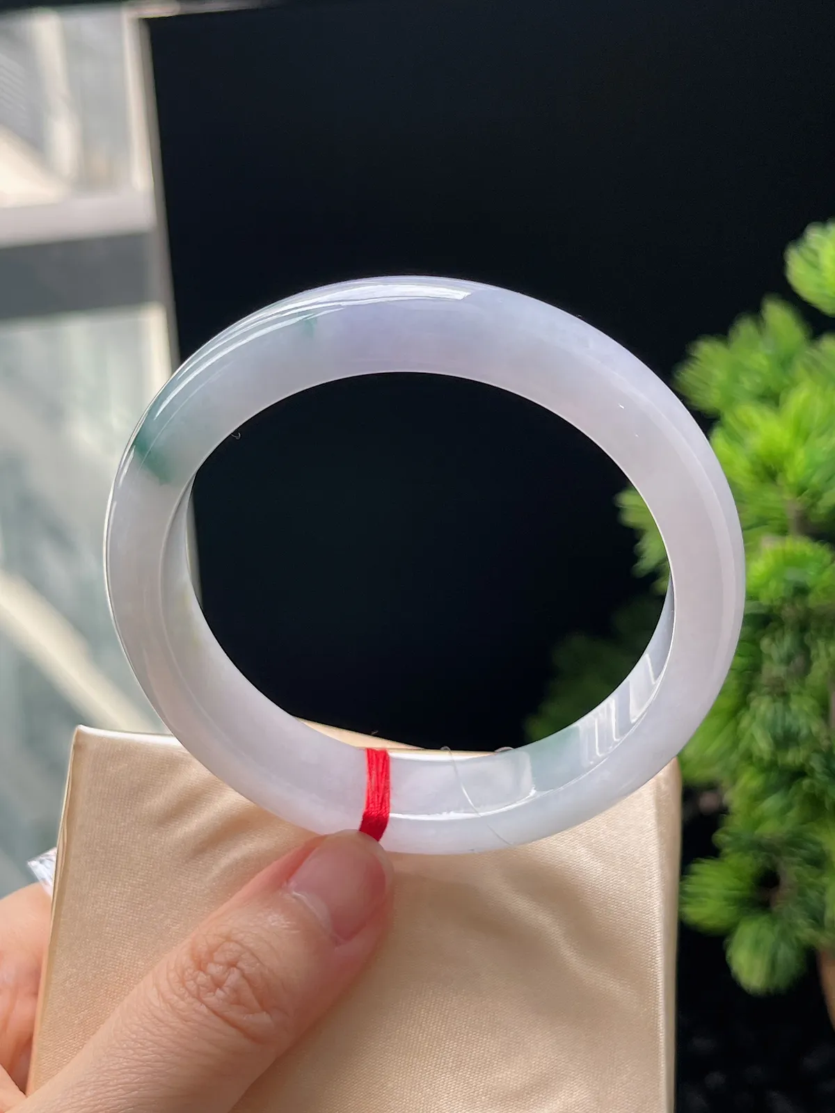 正圈58.7圈口，翡翠冰糯种淡紫底飘花手镯