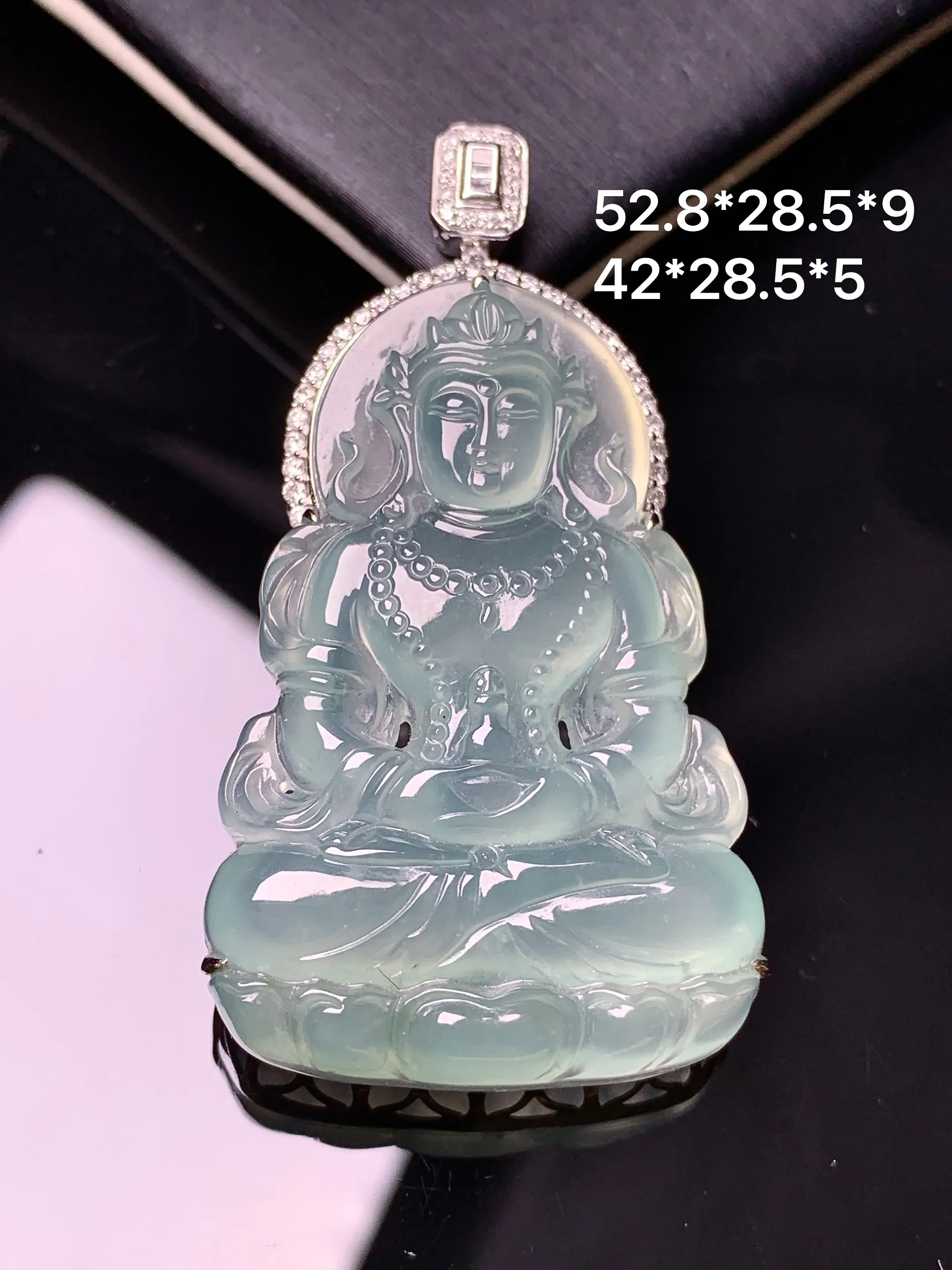 18k金钻镶嵌冰种度母观音吊坠 玉质细腻  色泽清新艳丽 整体尺寸52.8*28.5*9