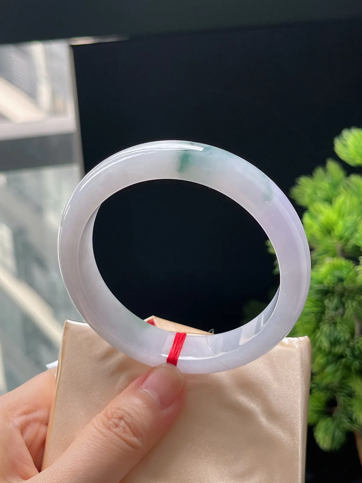 正圈58.7圈口，翡翠冰糯种淡紫底飘花手镯