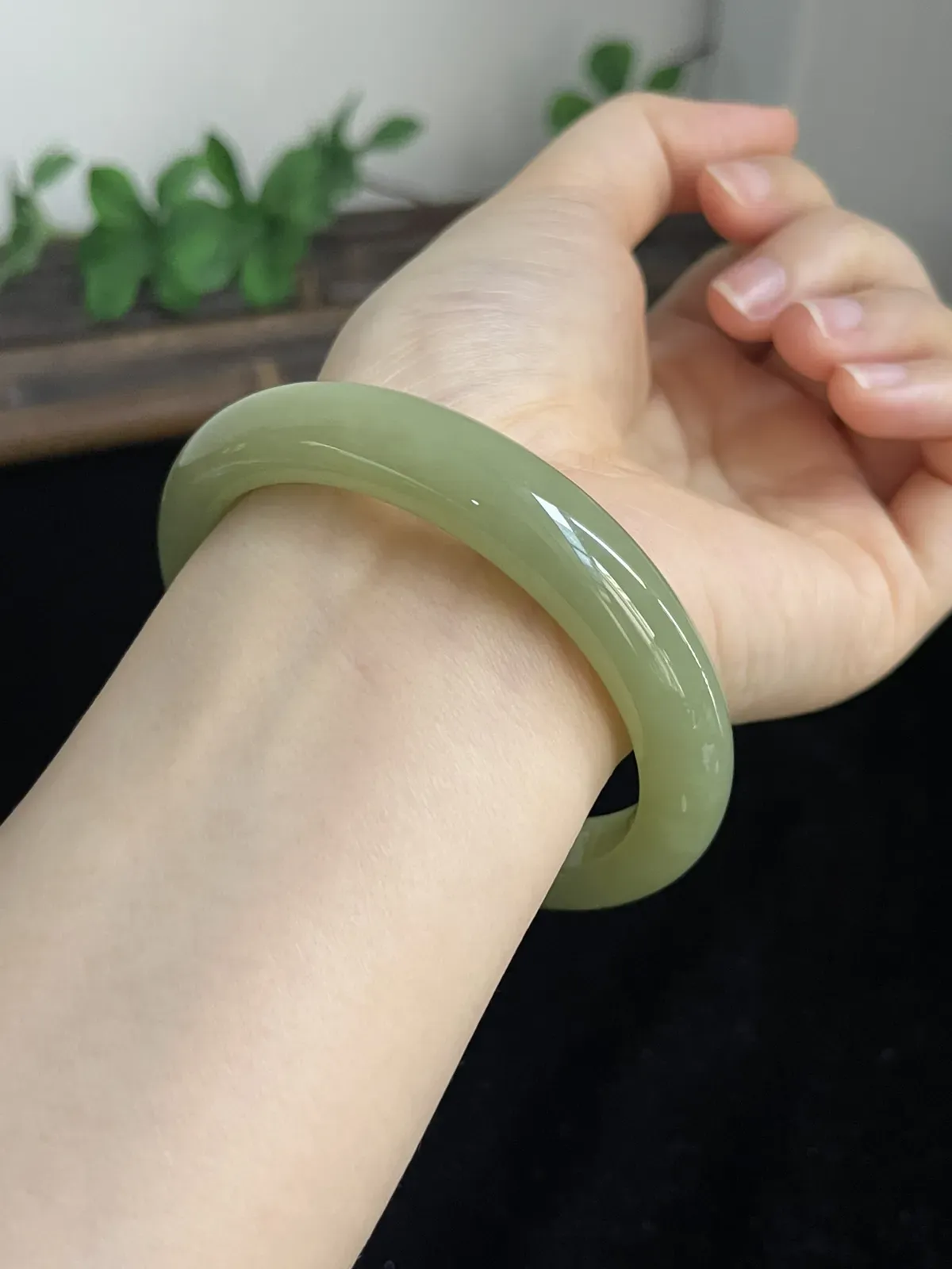 正圈58.9圈口，和田玉手镯