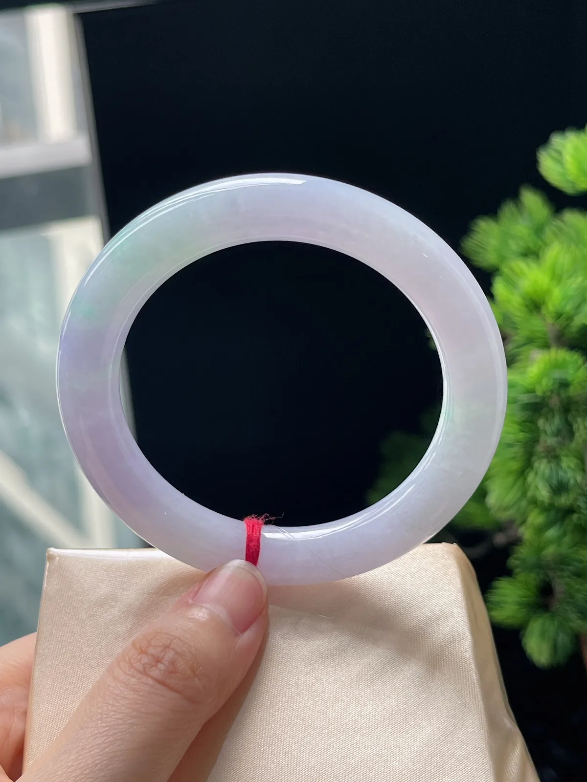 圆镯54圈口，翡翠冰糯种春彩手镯