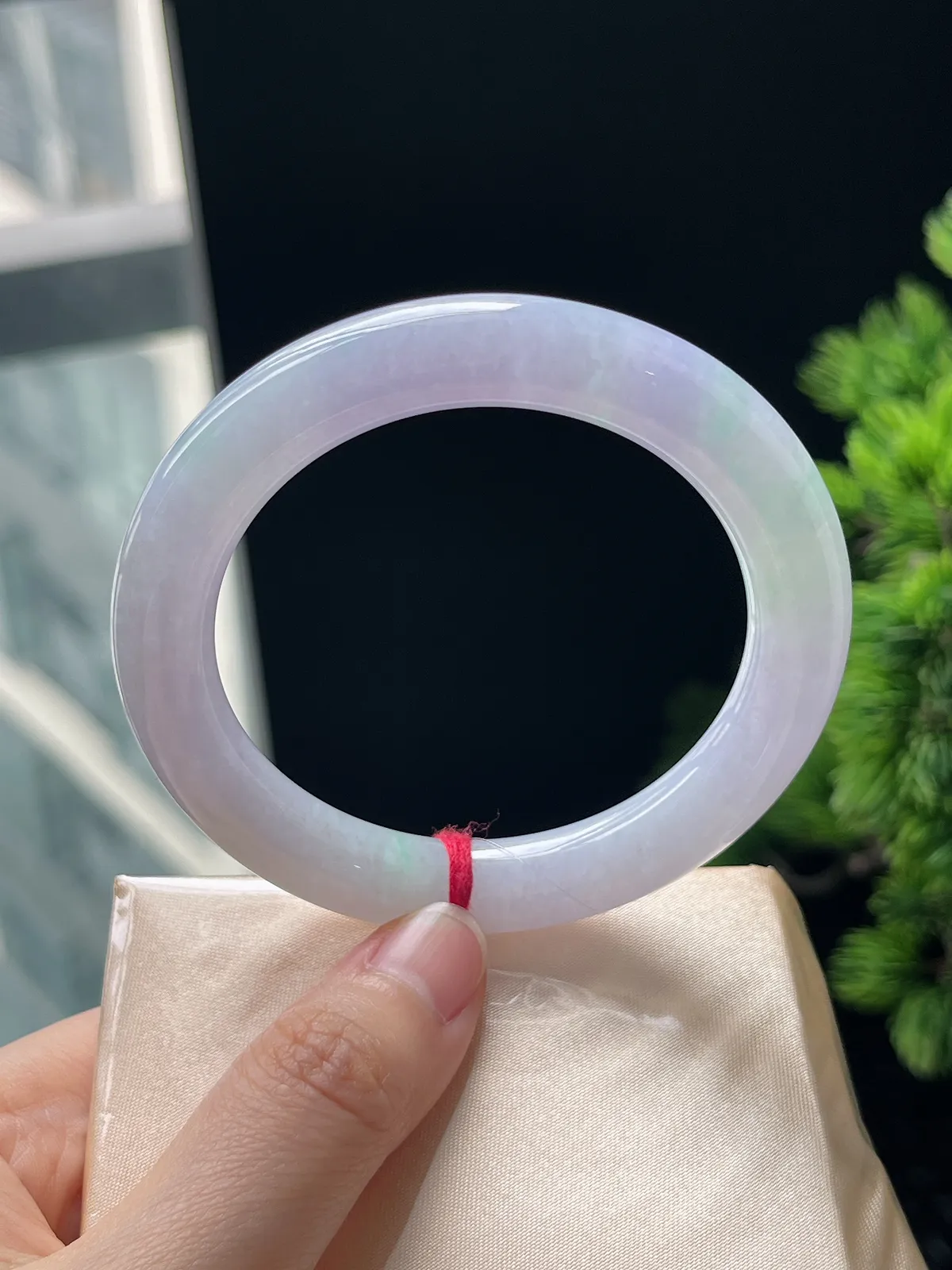 圆镯54圈口，翡翠冰糯种春彩手镯