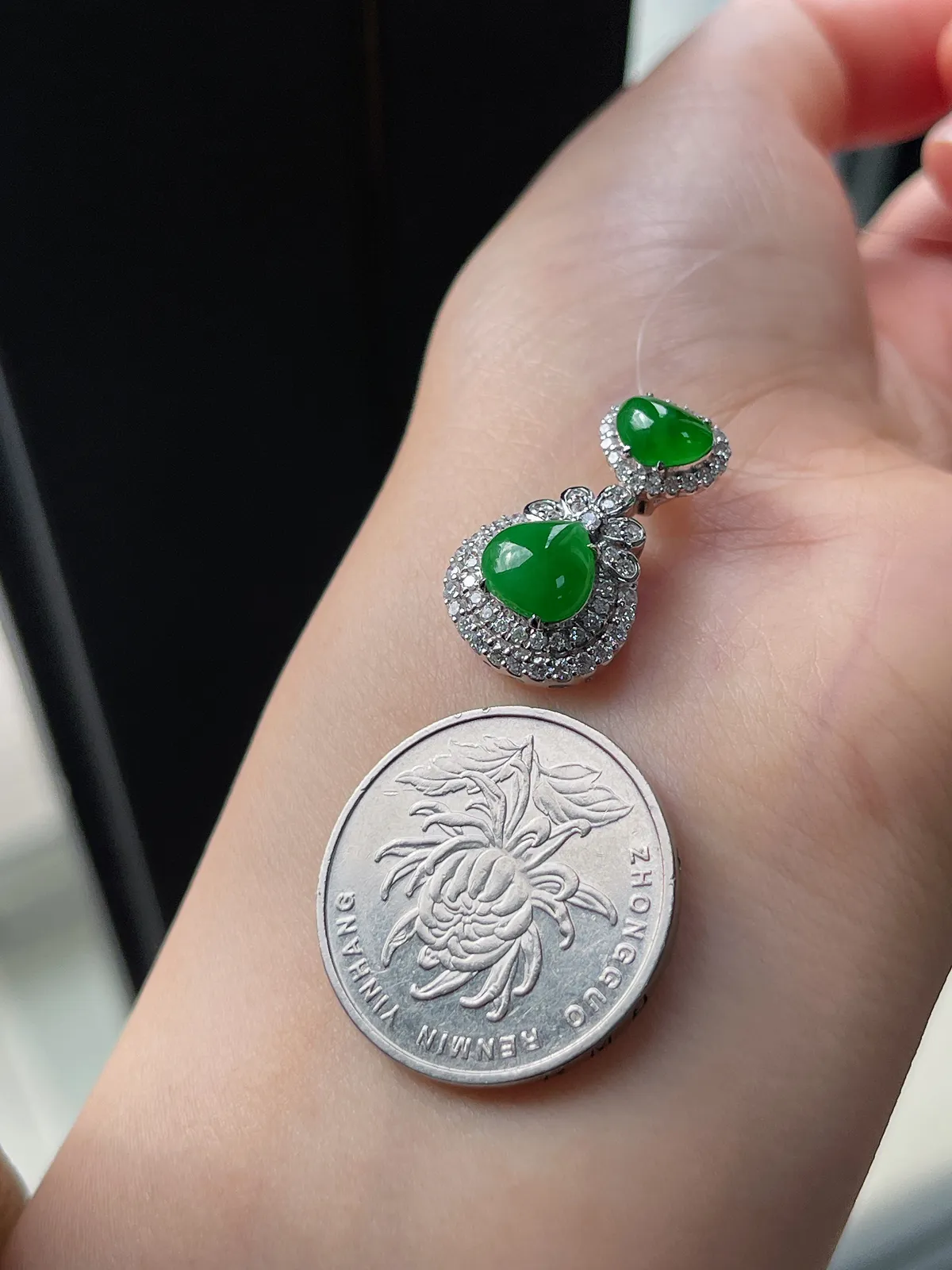 18k金翡翠冰糯种绿色吊坠