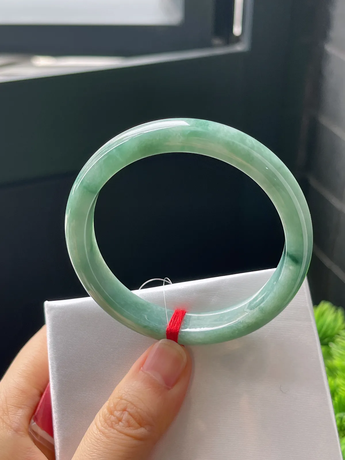 正圈52圈口，翡翠糯化种绿色手镯