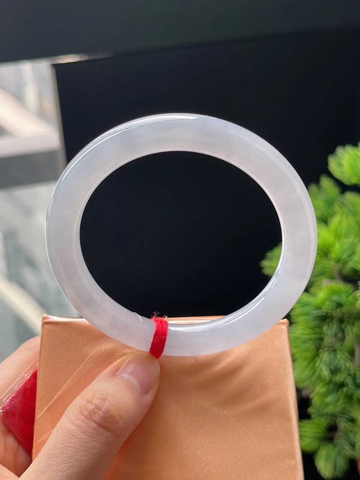 圆镯55.2圈口，翡翠冰糯种白色手镯