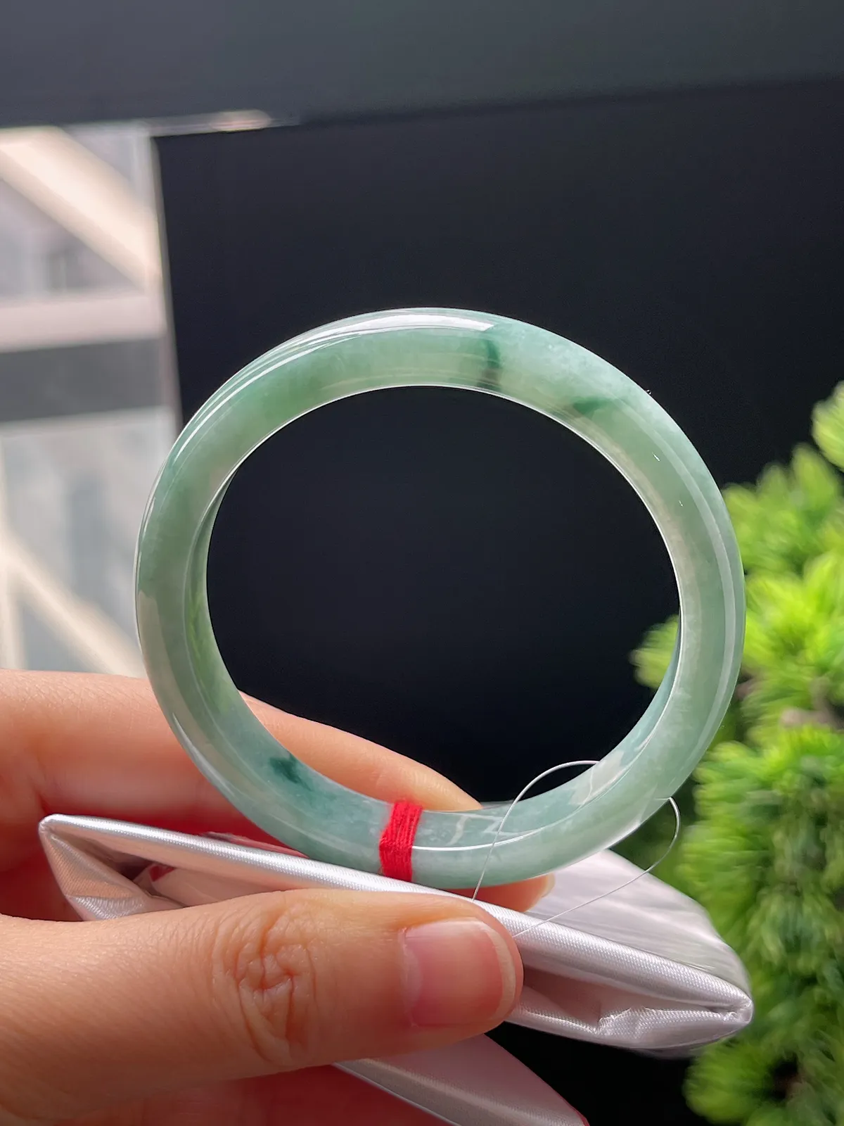 正圈52圈口，翡翠糯化种绿色手镯