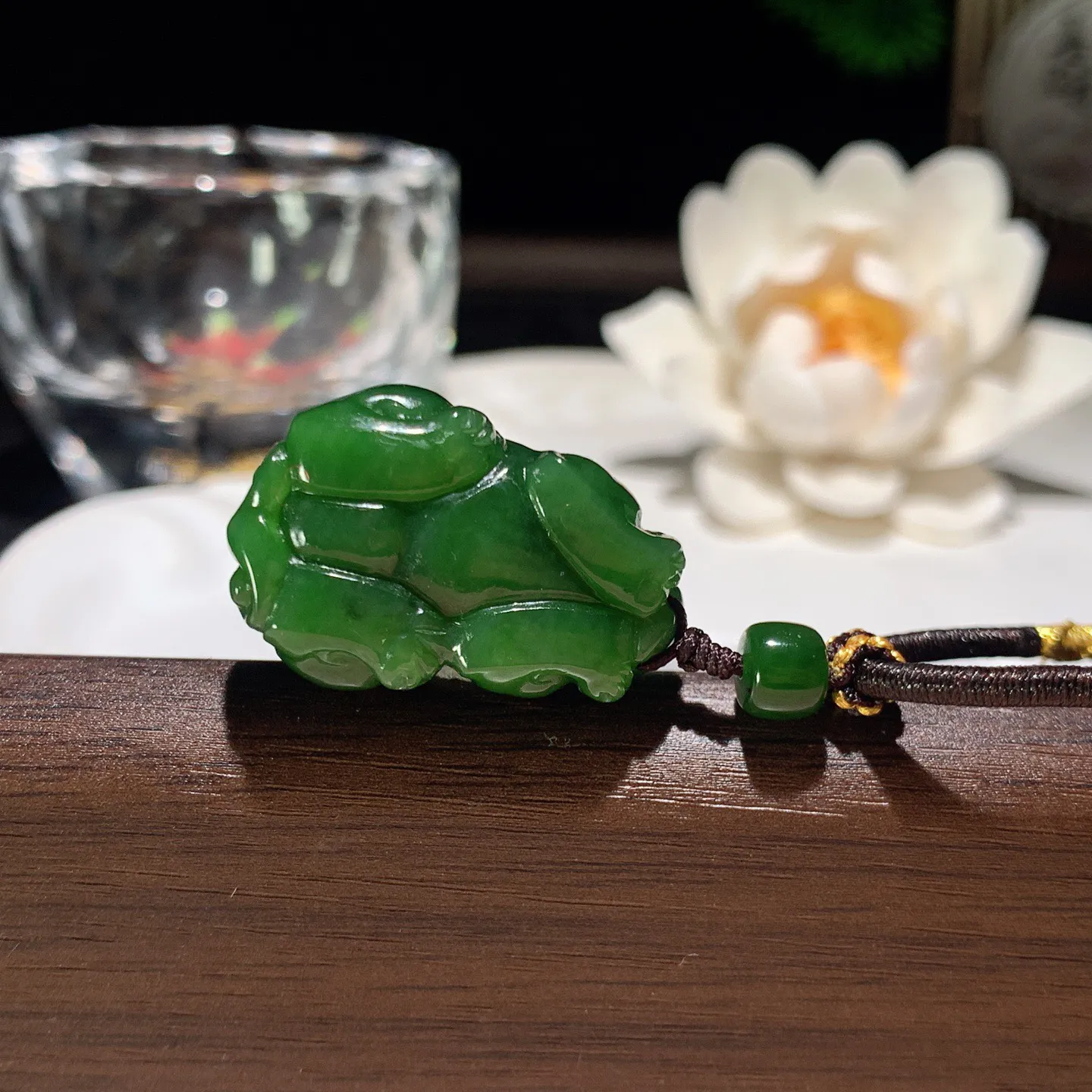 和田玉阳绿俄罗斯碧玉招财进宝貔貅挂件 尺寸28/19/16重16克。玉质细腻油润。手推出油。佩戴高端典雅。lt260204