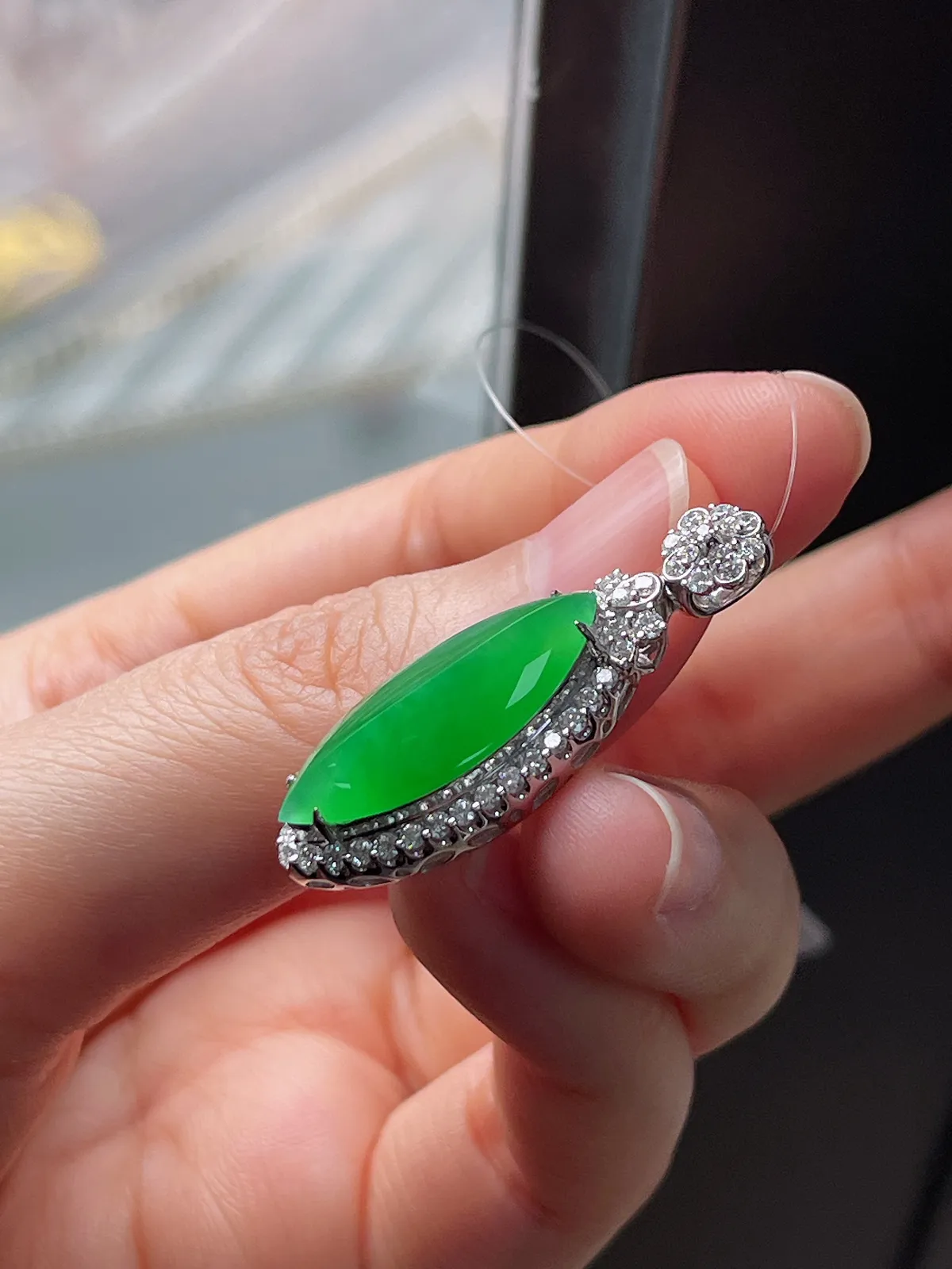 18k金翡翠冰糯种绿色吊坠