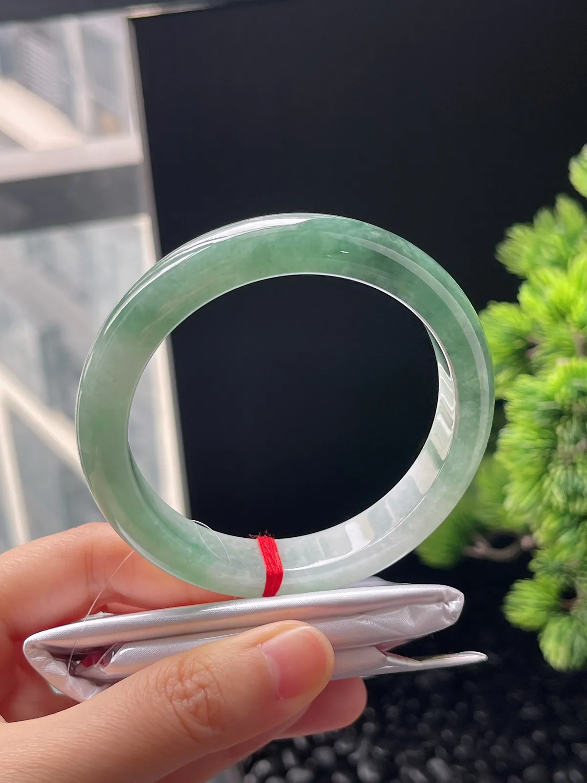 正圈57.8圈口，翡翠糯化种半山水手镯