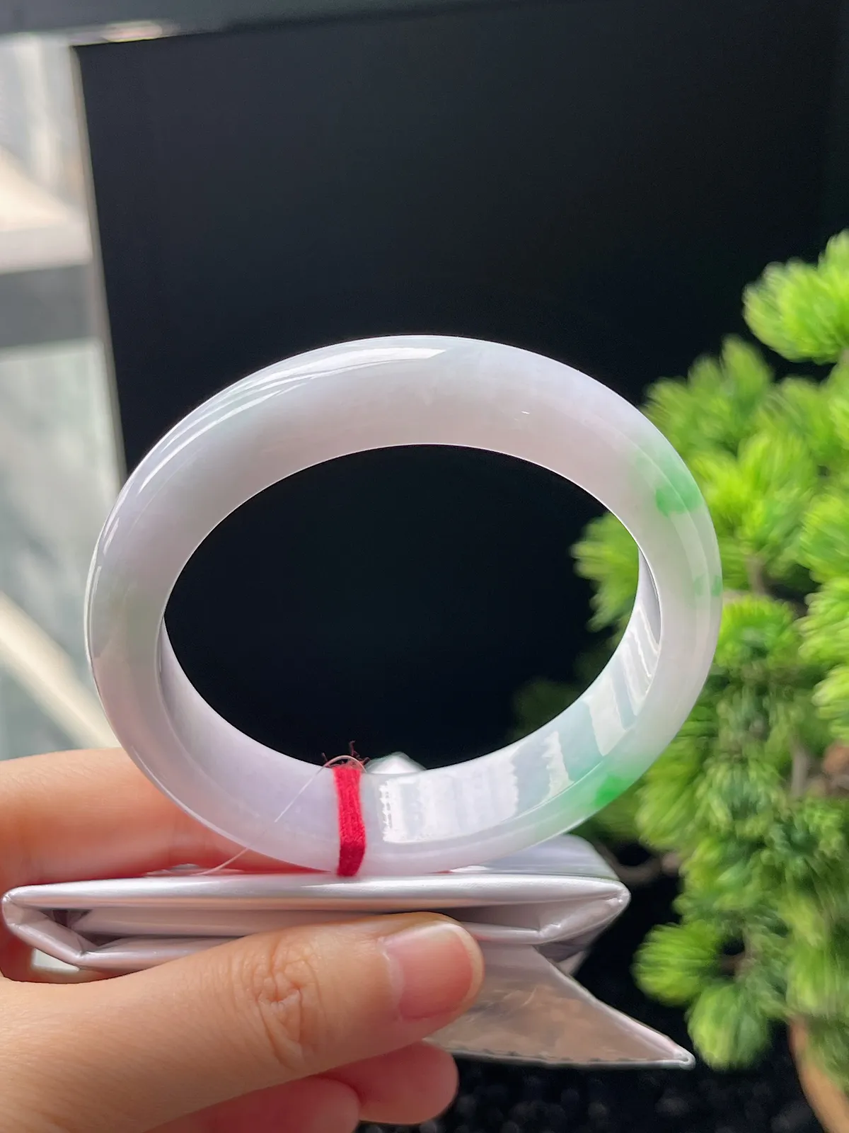 正圈58.5圈口，翡翠飘绿手镯