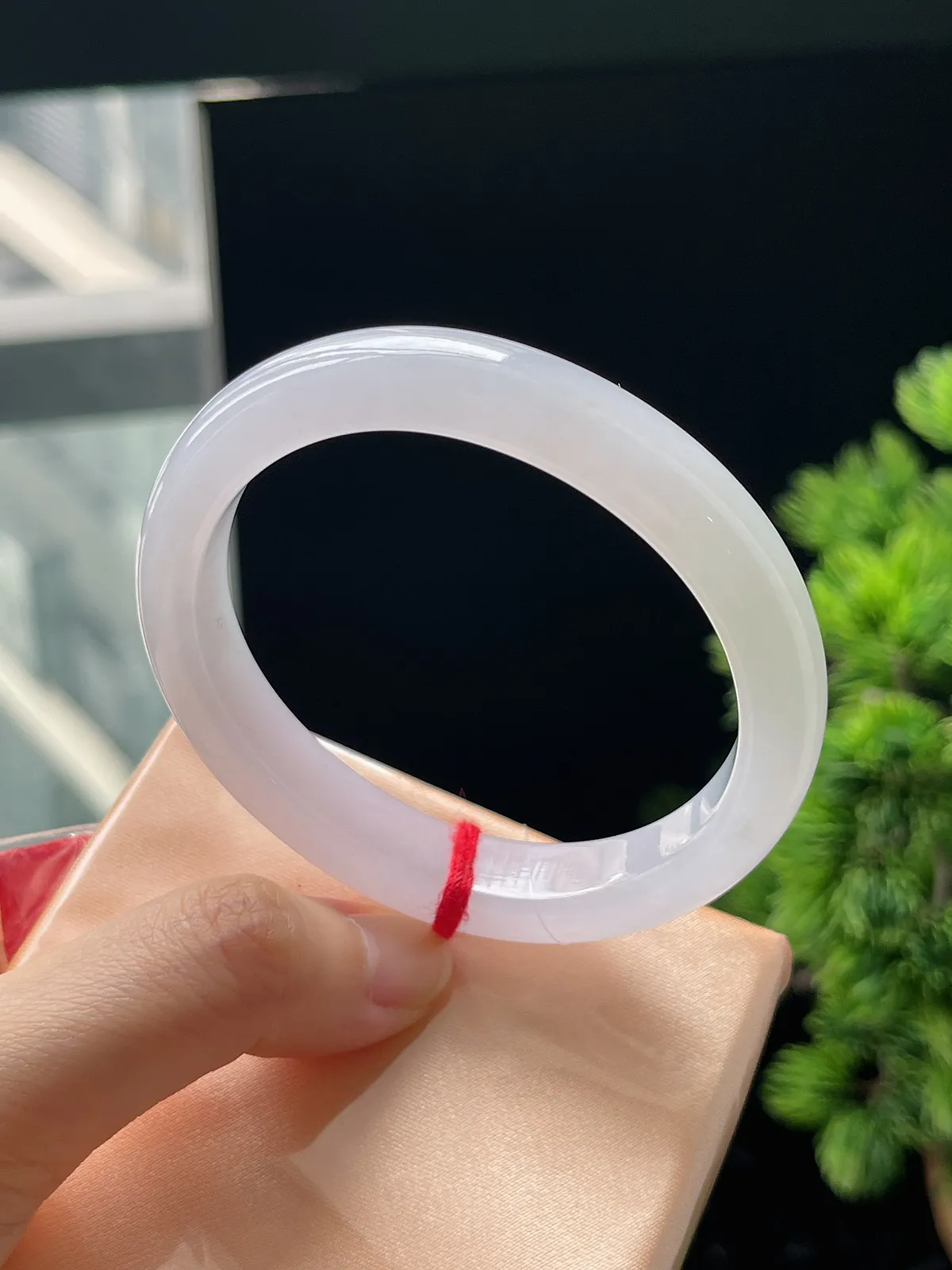 贵妃镯56圈口，翡翠冰种白色手镯，胶胶润润