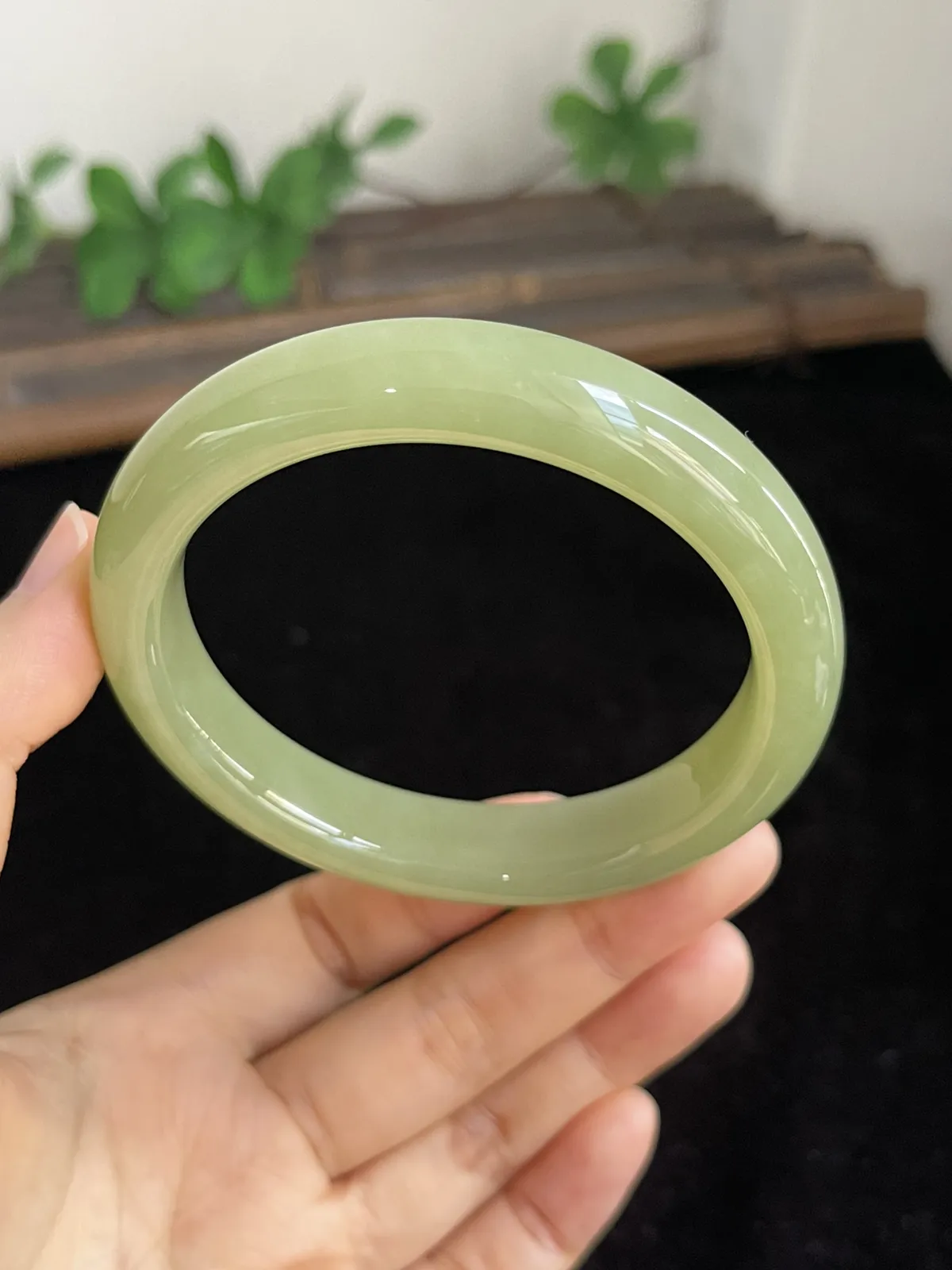 正圈58.9圈口，和田玉手镯