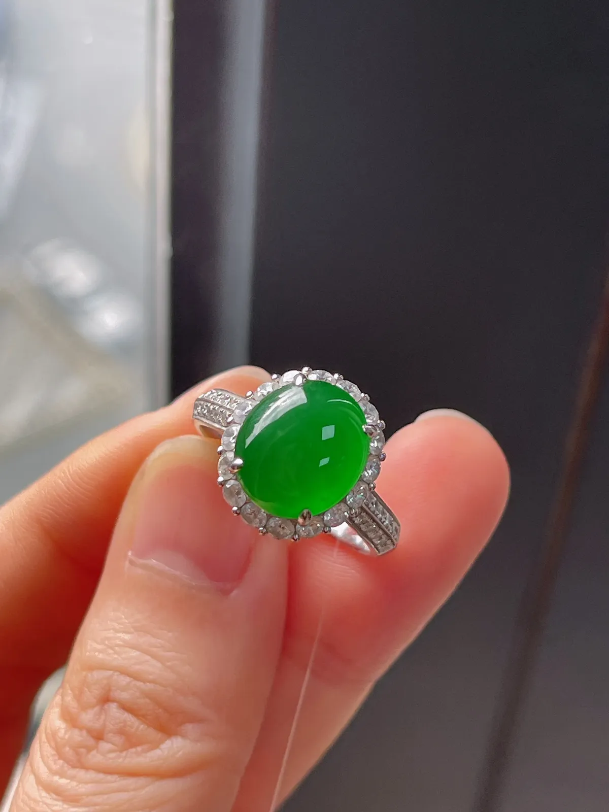 18k金翡翠冰阳绿戒指