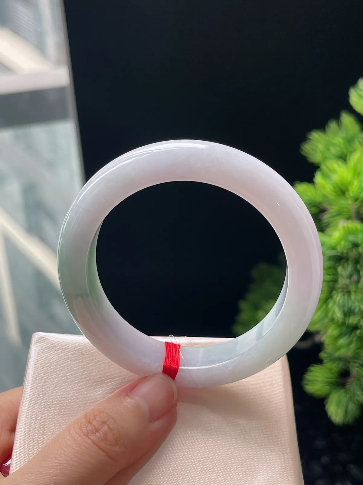 正圈53.3圈口，翡翠糯化种淡绿色手镯