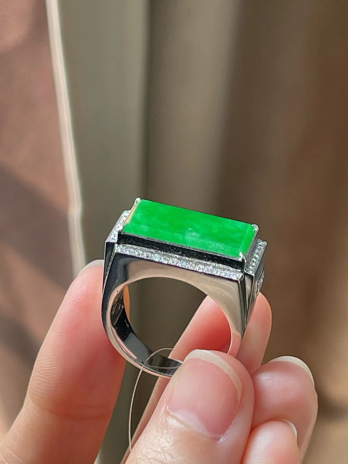 翡翠糯化种满绿戒指