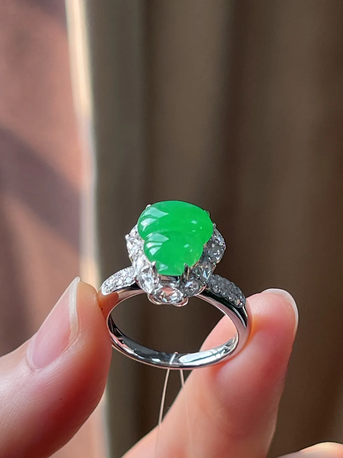 18k金翡翠满绿戒指