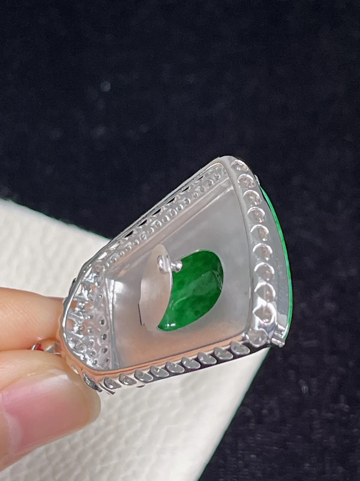 翡翠糯化种竹节挂坠，印记：G18K