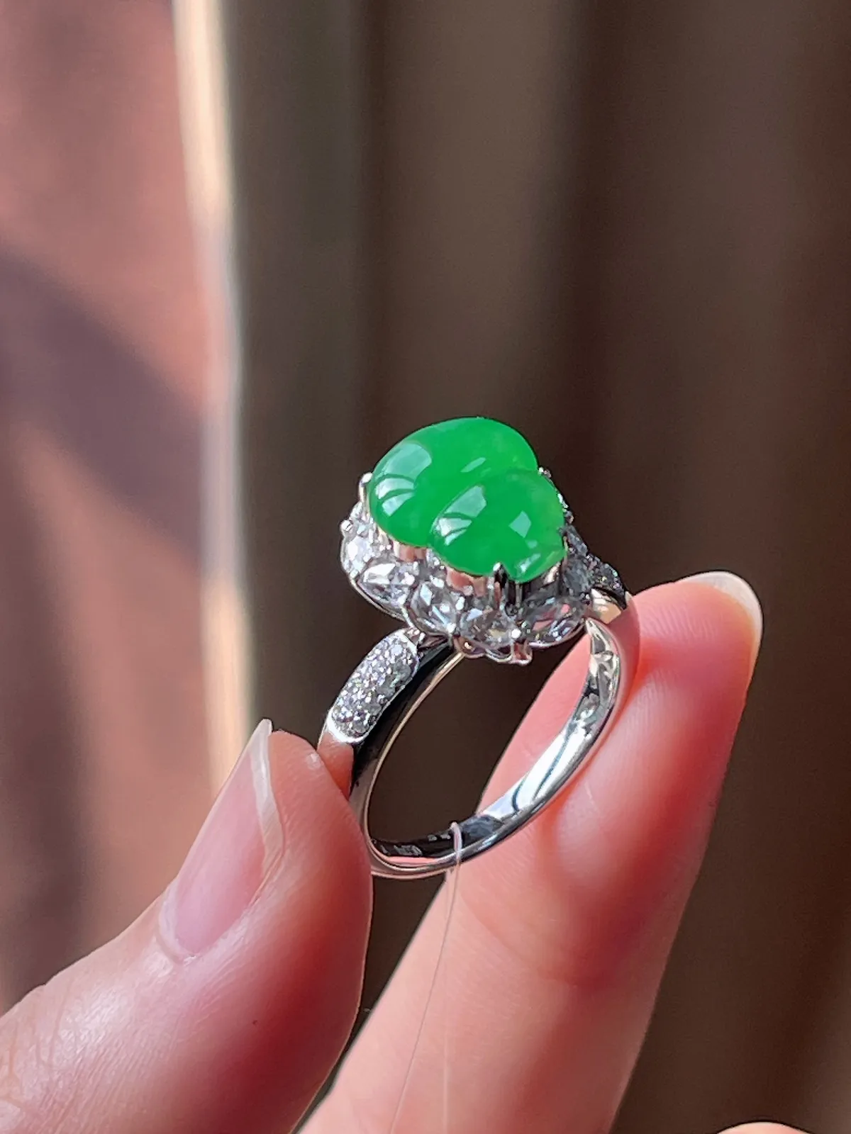 18k金翡翠满绿戒指