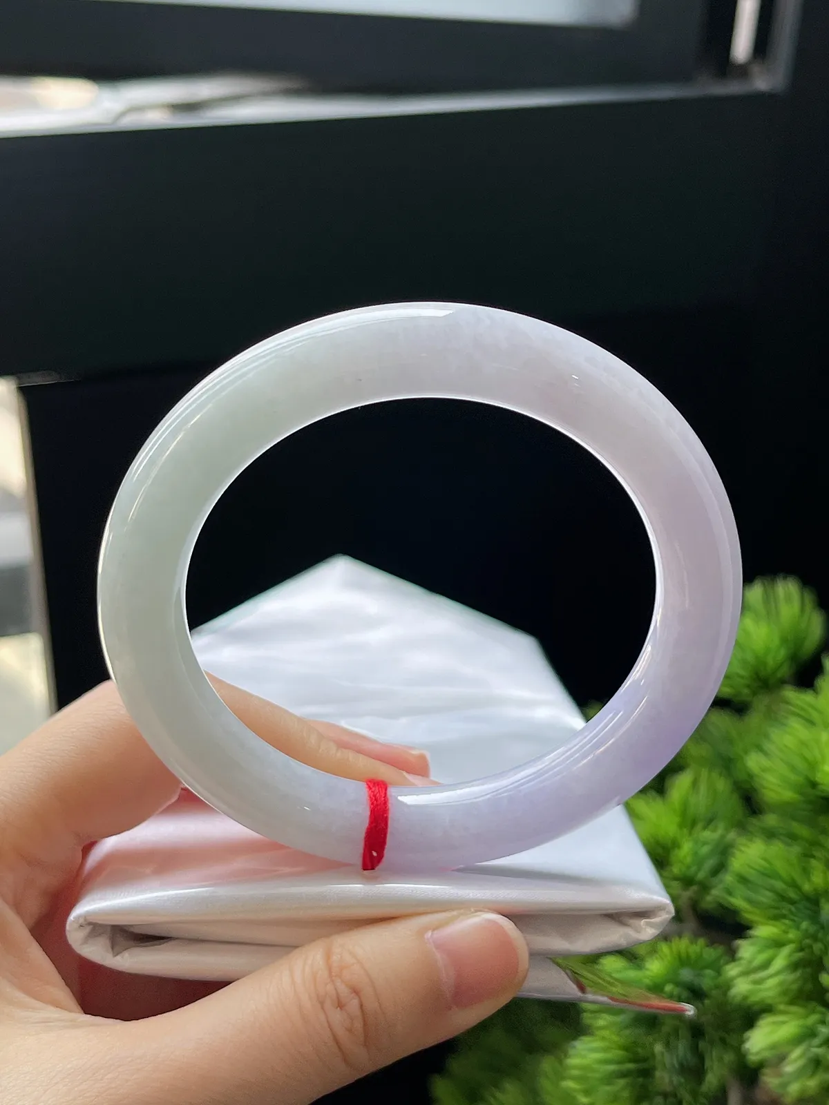 圆条58.6，翡翠糯化种淡紫色手镯