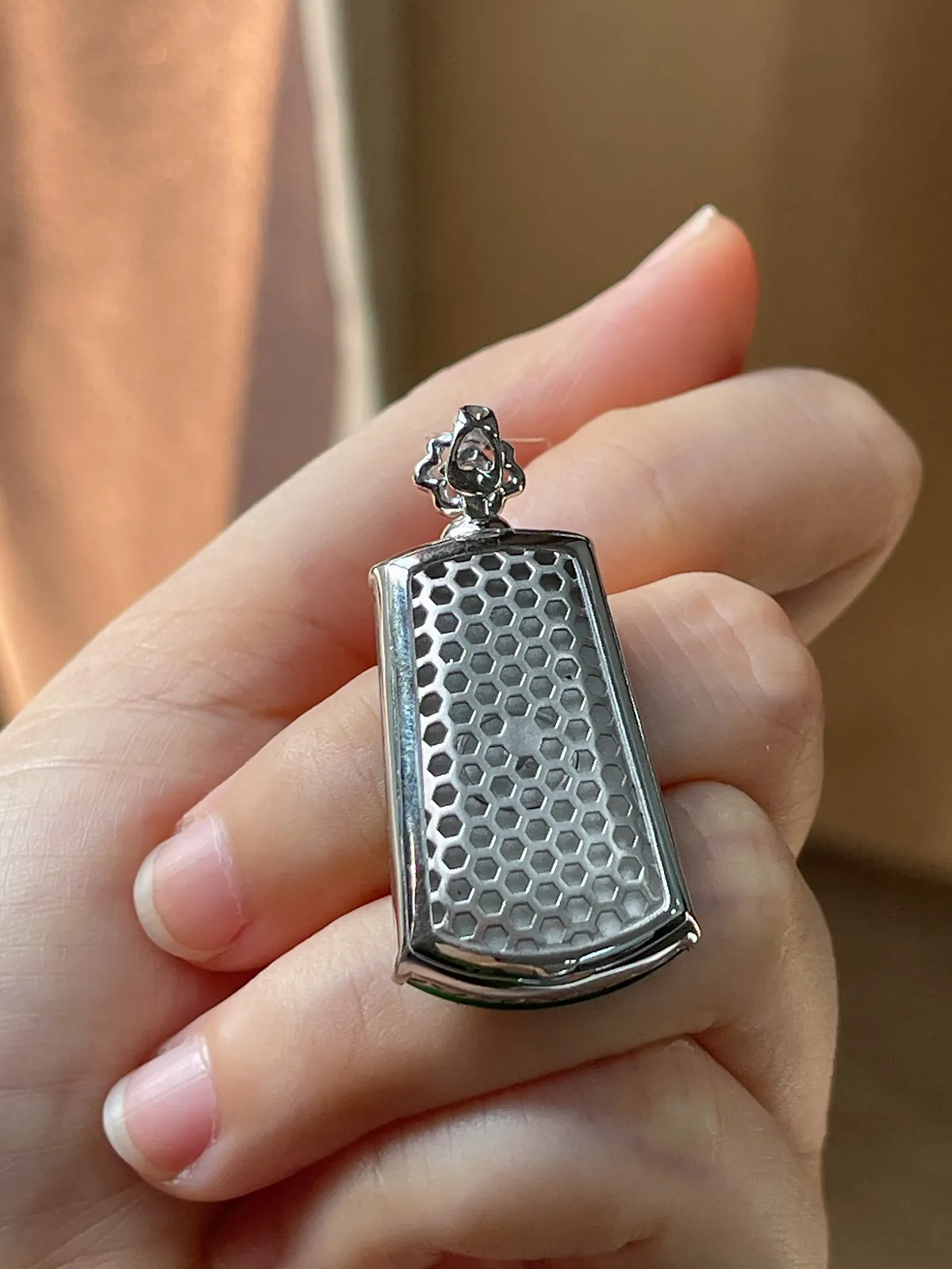 18k金翡翠冰糯种绿色无事牌吊坠