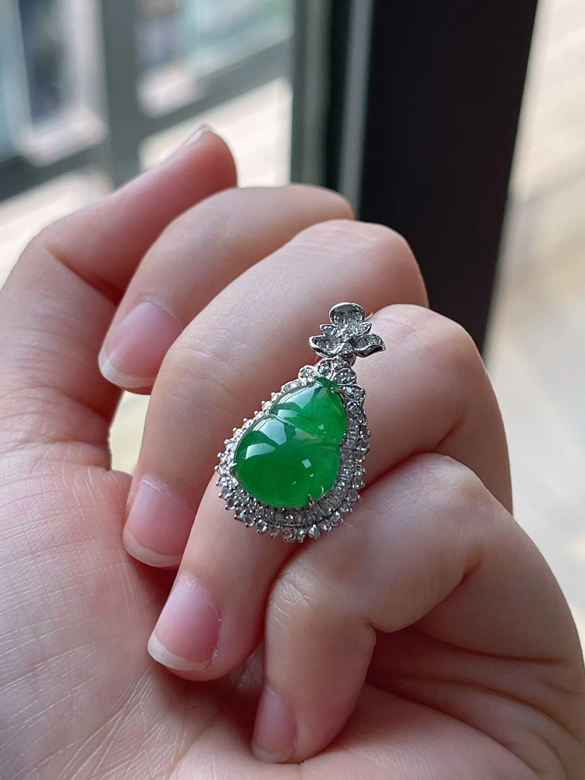 18k金翡翠冰糯种满绿葫芦吊坠