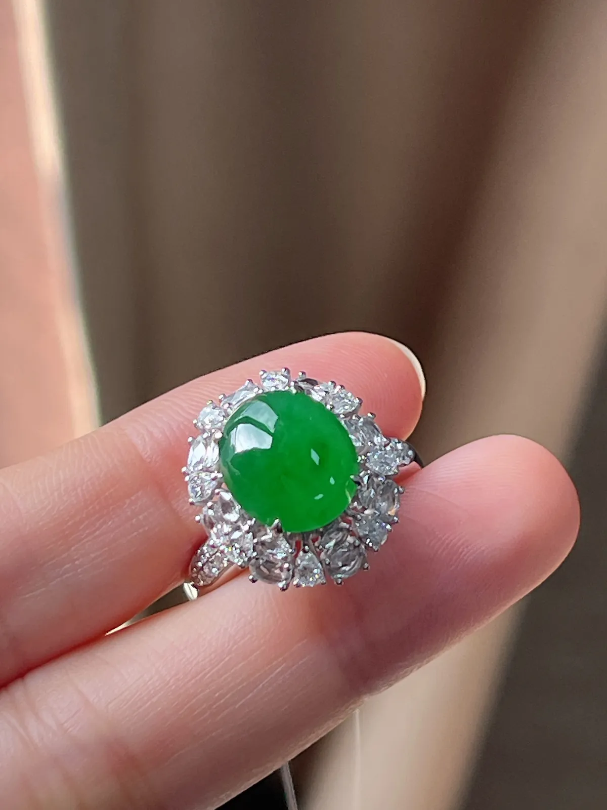 18k金翡翠满绿戒指