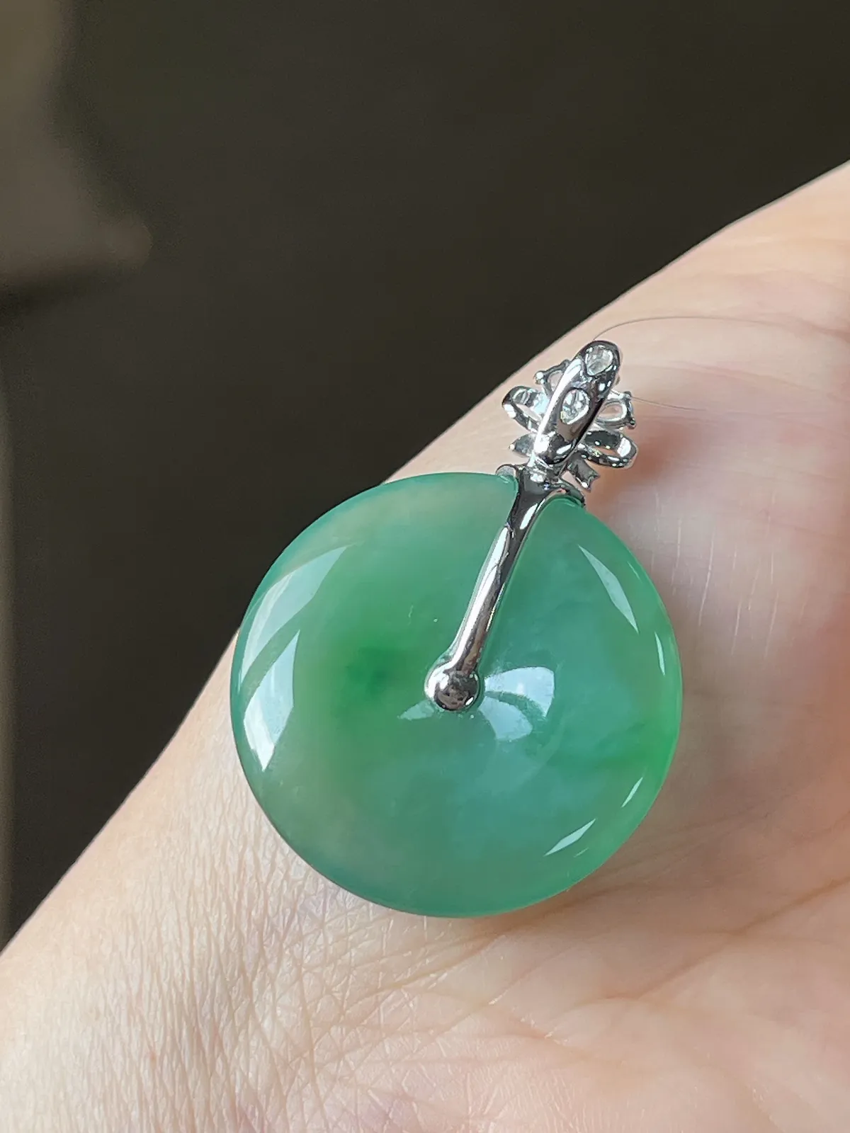 18k金翡翠冰糯种绿色平安扣吊坠