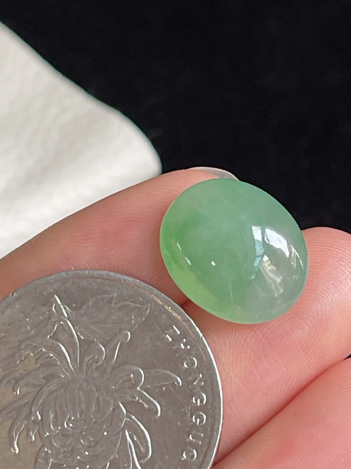 翡翠冰糯种浅绿色戒面