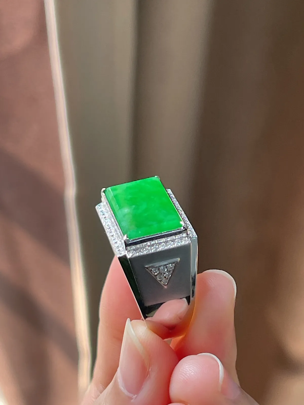 翡翠糯化种满绿戒指