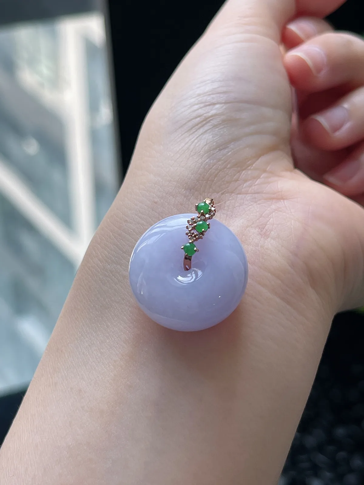 翡翠糯化种满紫肥扣平安扣，印记：G18K,伴钻石