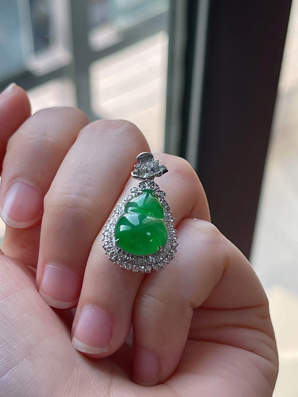 18k金翡翠冰糯种满绿葫芦吊坠