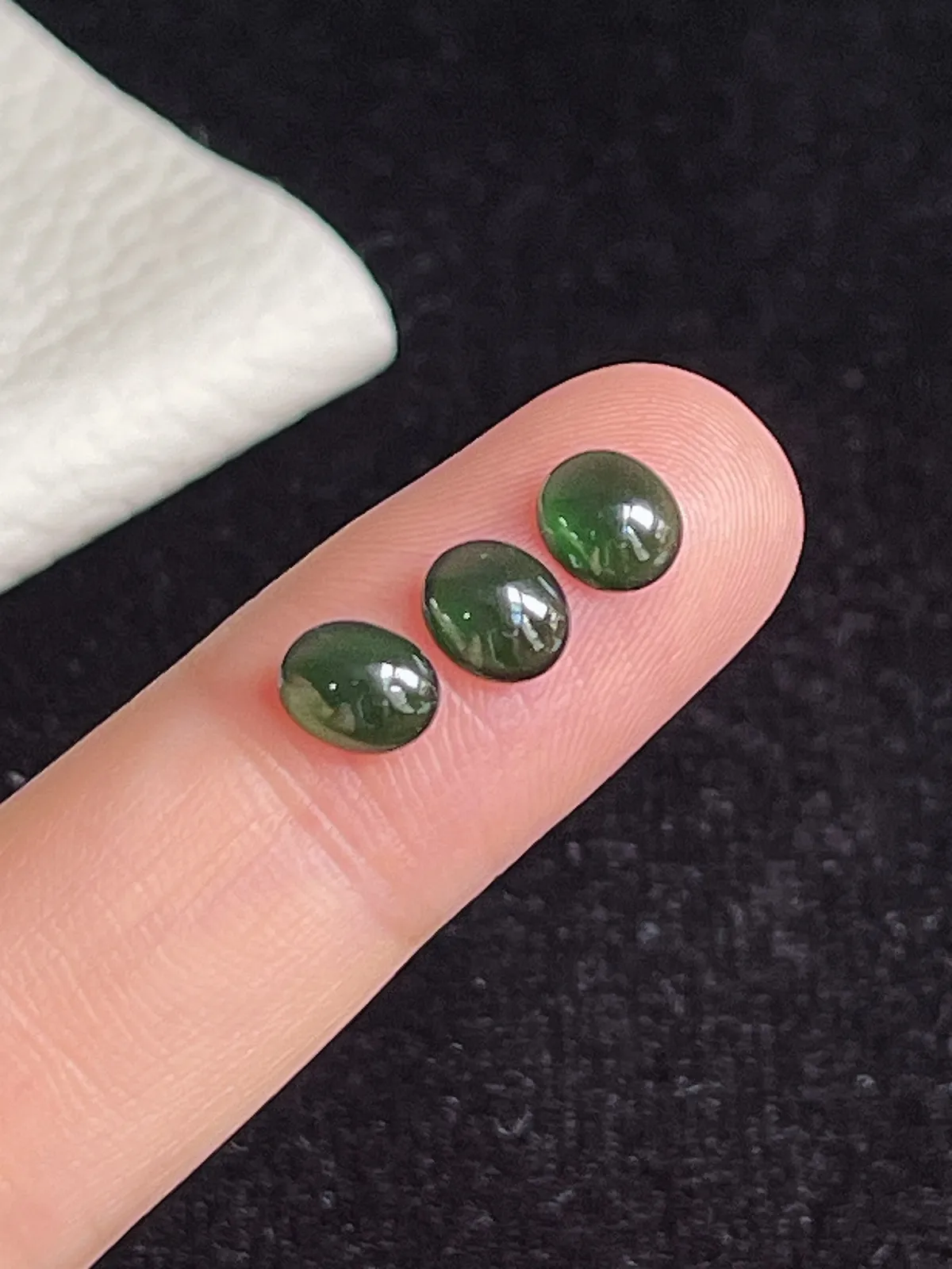 翡翠蛋面，单颗价