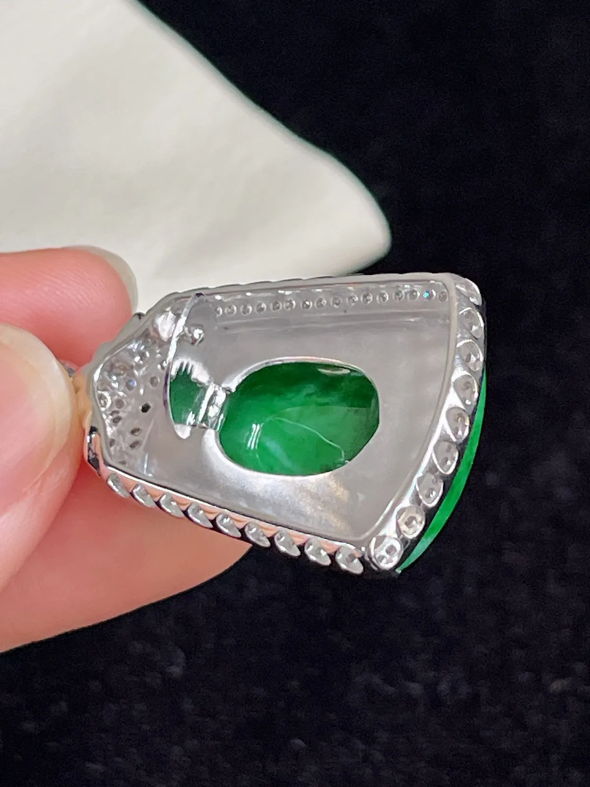 翡翠糯化种绿色节节高升竹节吊坠，印记：G18K,伴钻石