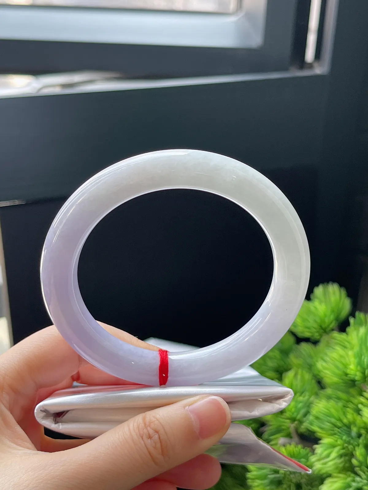 圆条58.6，翡翠糯化种淡紫色手镯