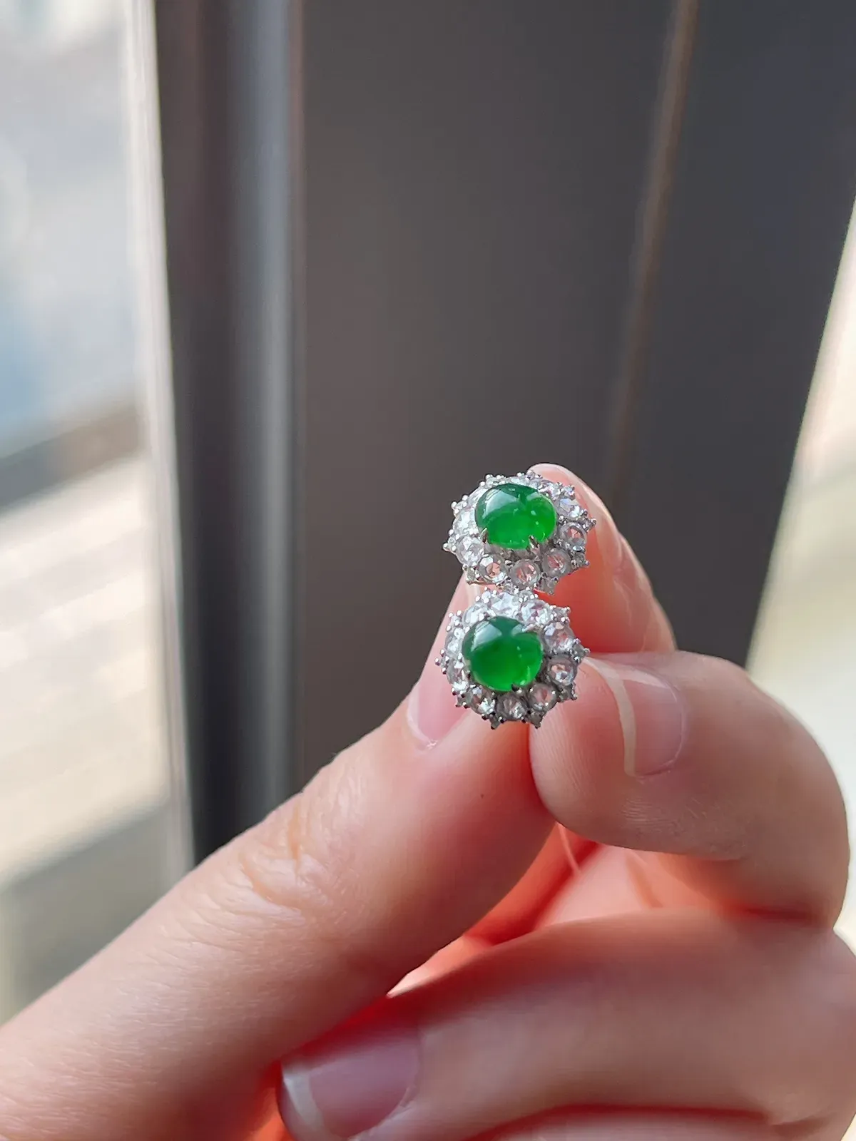 18k金翡翠满绿耳钉