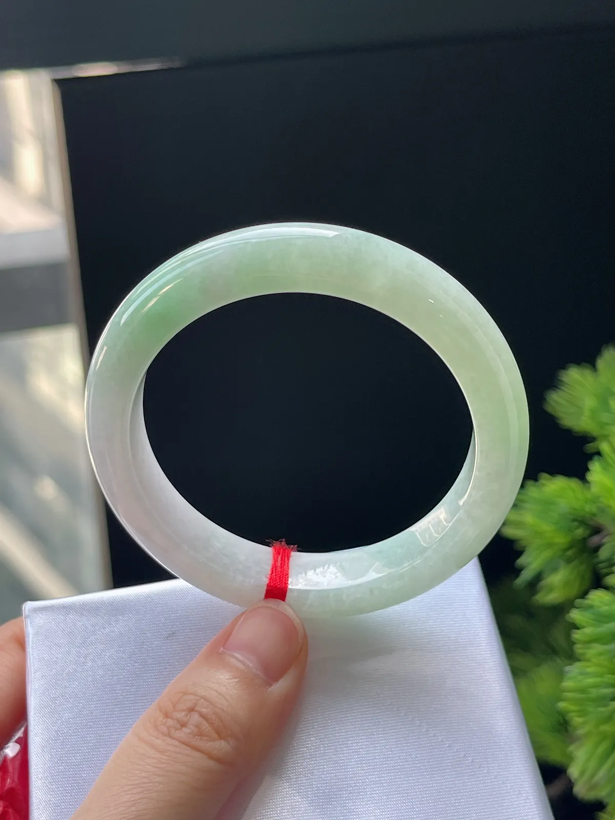 正圈51.6，翡翠糯化种浅绿色手镯